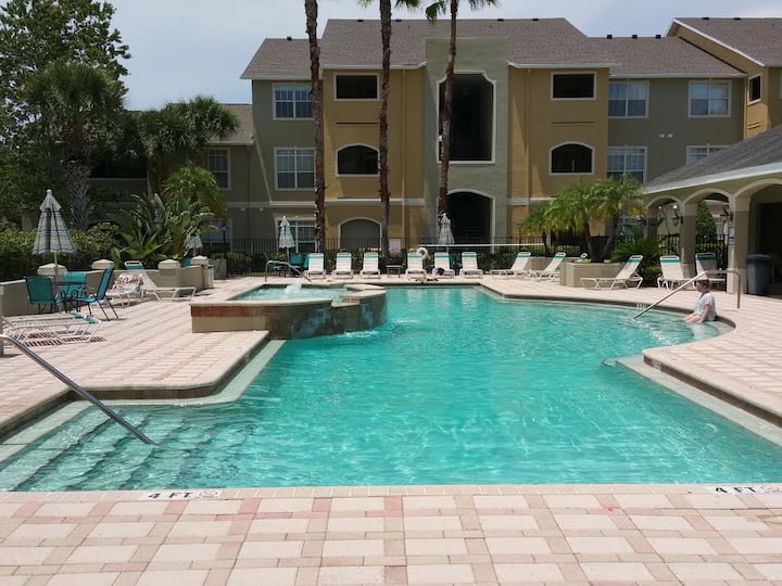 2 Bed Clearwater Vacation Condo. Apartments for Rent in Clearwater