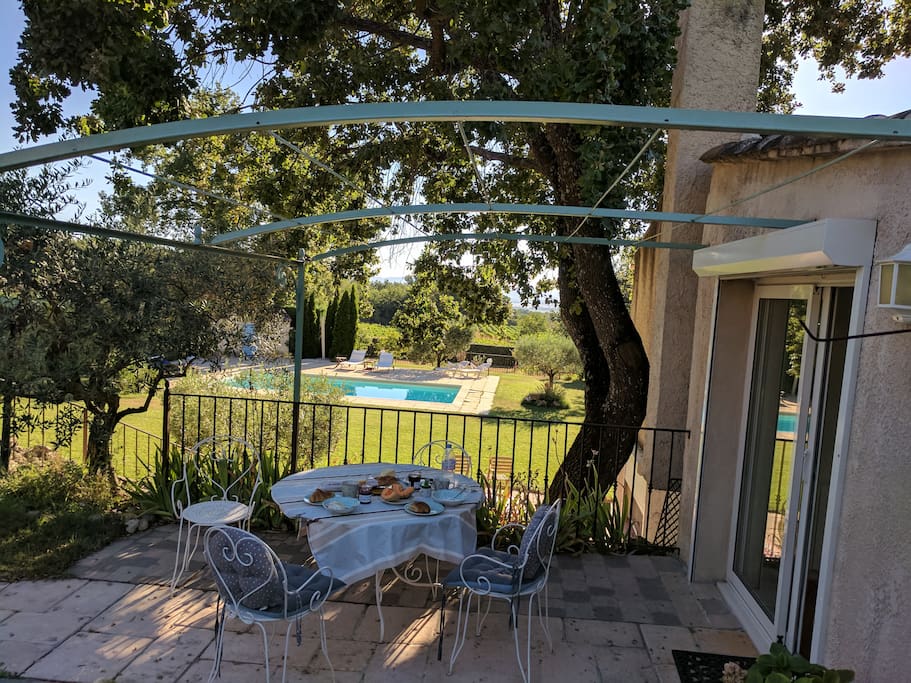 Petit déjeuner avant de plonger de l'eau ...