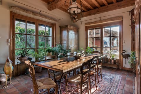 Charming set: two bedrooms, breakfast