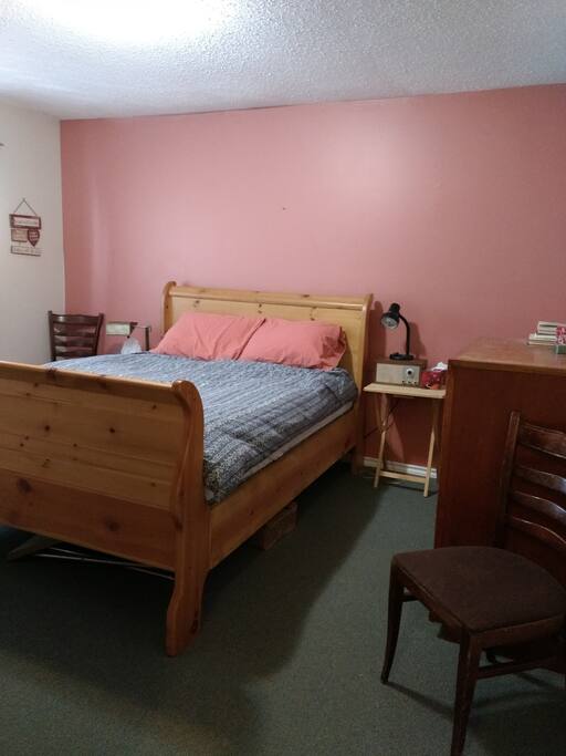 Queen bed downstairs