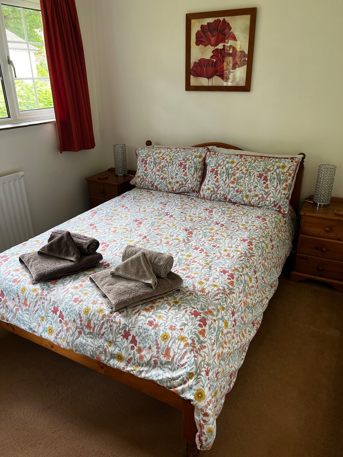 第二间卧室有双人床。 