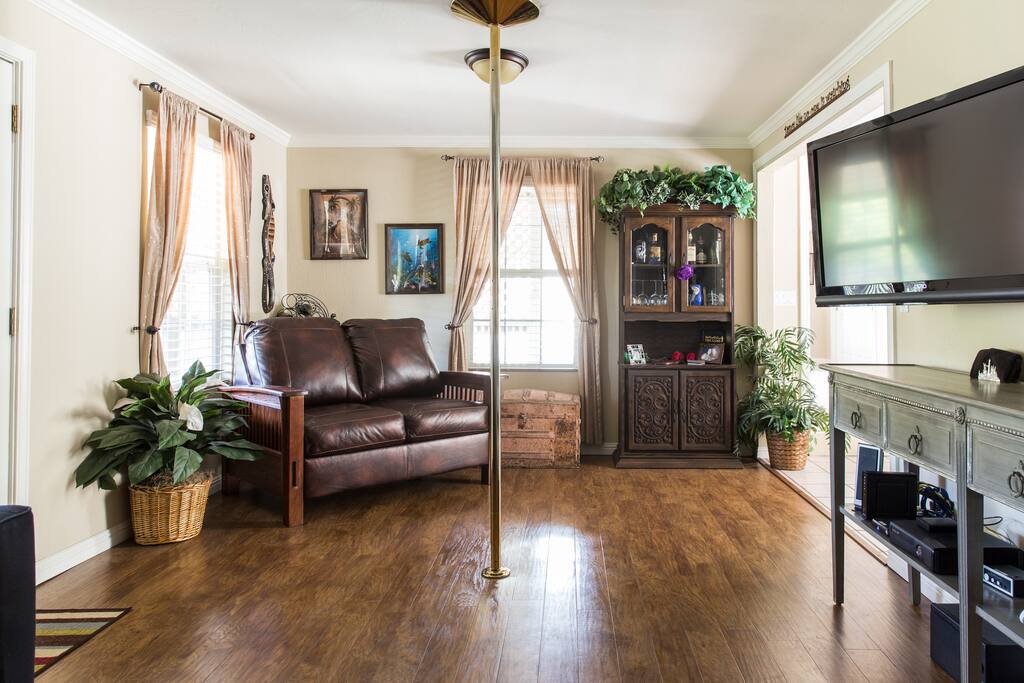 Living room looking from opposite direction.