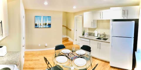 Private Fully-Furnished Basement Apt Near Berkeley