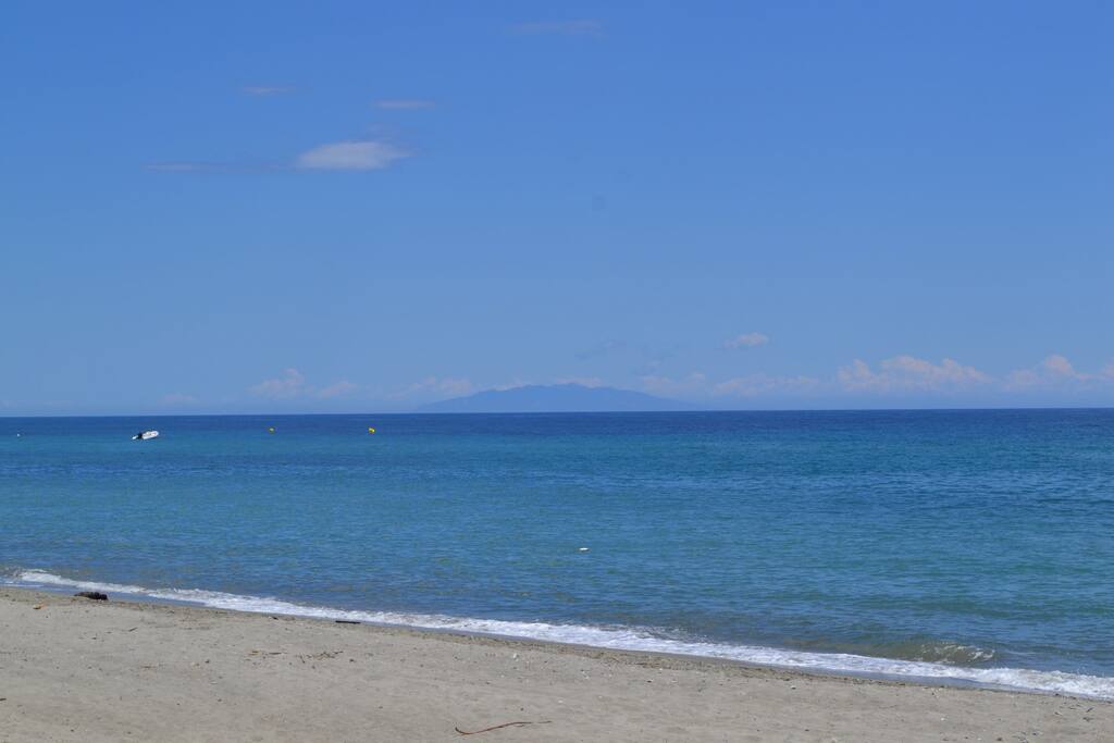 la plage à 30 mètres