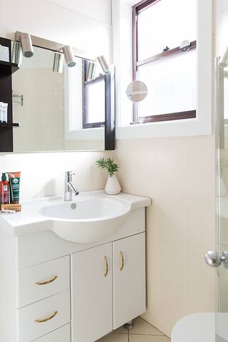 Jet Flamingo: The Beach House gallery image 5