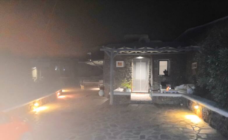 A Hidden Little Paradise 3-4 Guests gallery image 2