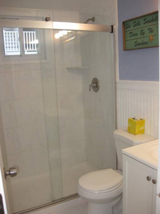Full shower bath
