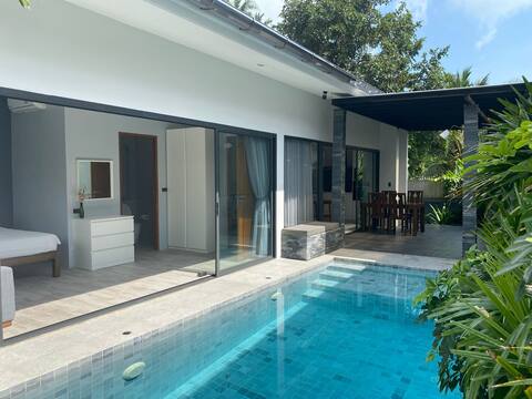 Beachside (400m) Modern 2 Bedroom Pool Villa