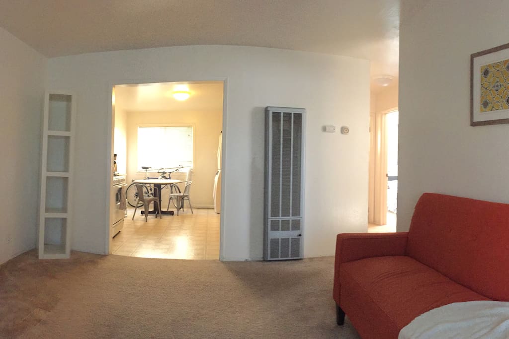 Living Room (with TV on left side)