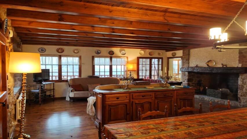 Casa Rural “Can Torrent Vell de Rocabruna” gallery image 4