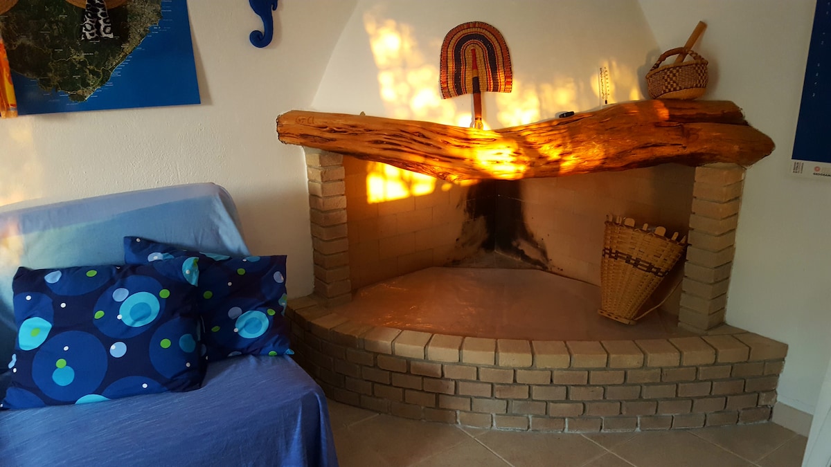 Top Airbnb: VILLA WITH A FANTASTIC VIEW OF THE BAY à Sinnai