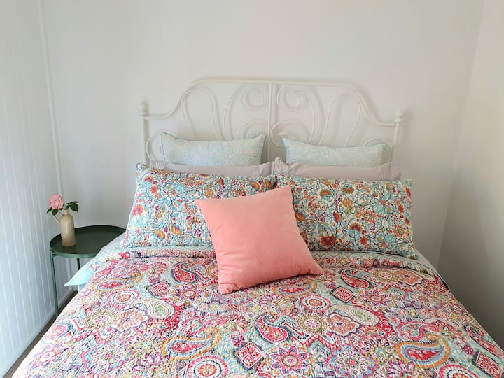 Спалня 2: 
Двойна спалня, удобно легло