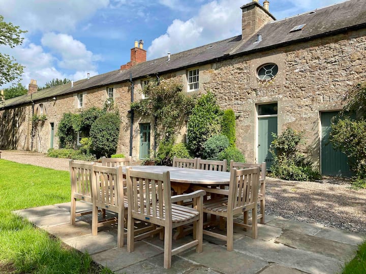 Dogfriendly family favourite Scottish Borders Cottages for Rent in