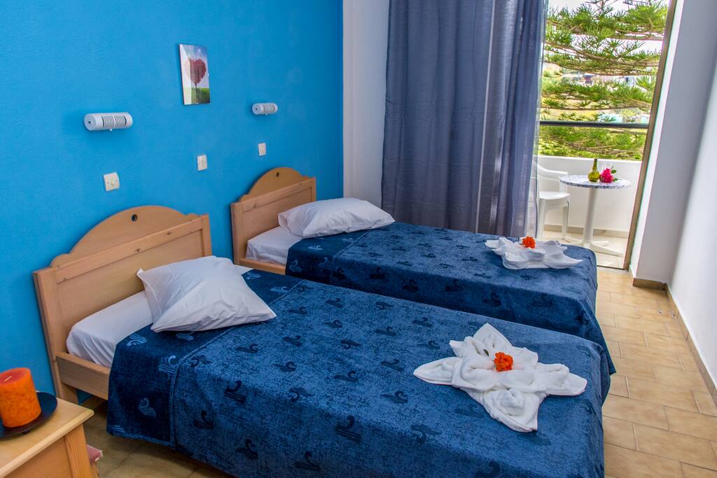 ROOM DOUBLE