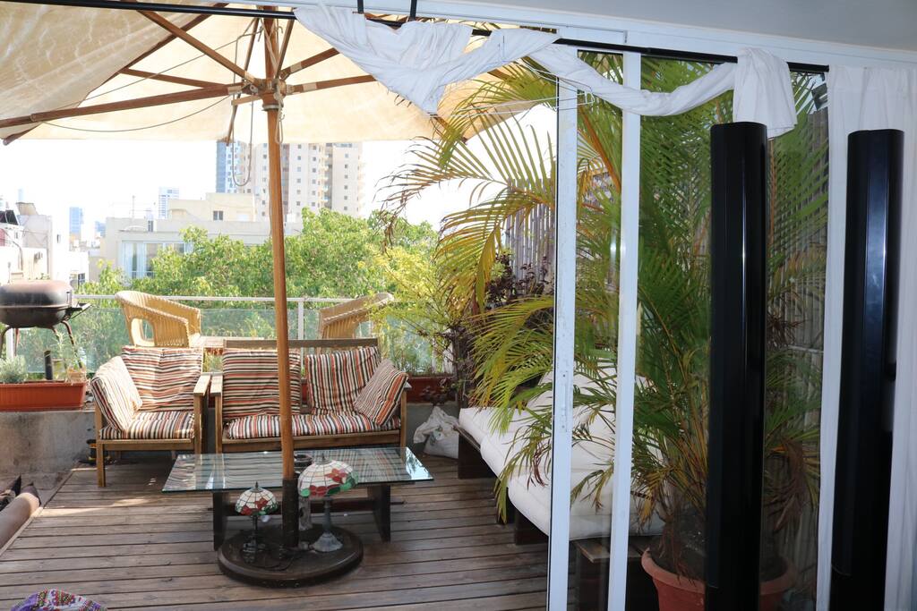 balcony