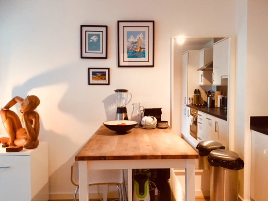 Breakfast bar