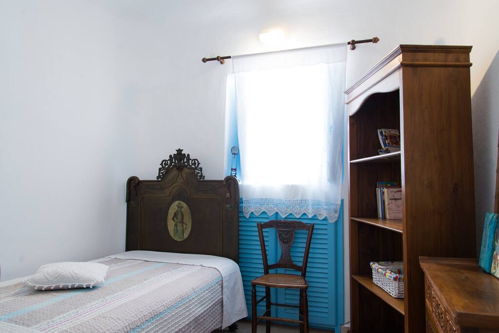 Single Bedroom