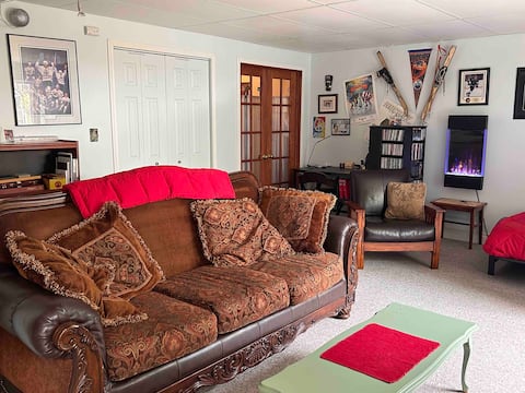 Successful Airbnb property: Private guest suite on quiet acreage - Penny Lane in Jasper & Hinton