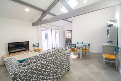 Successful Airbnb property: 2-bedroom RANCH HOUSE in CALAIS in Calais
