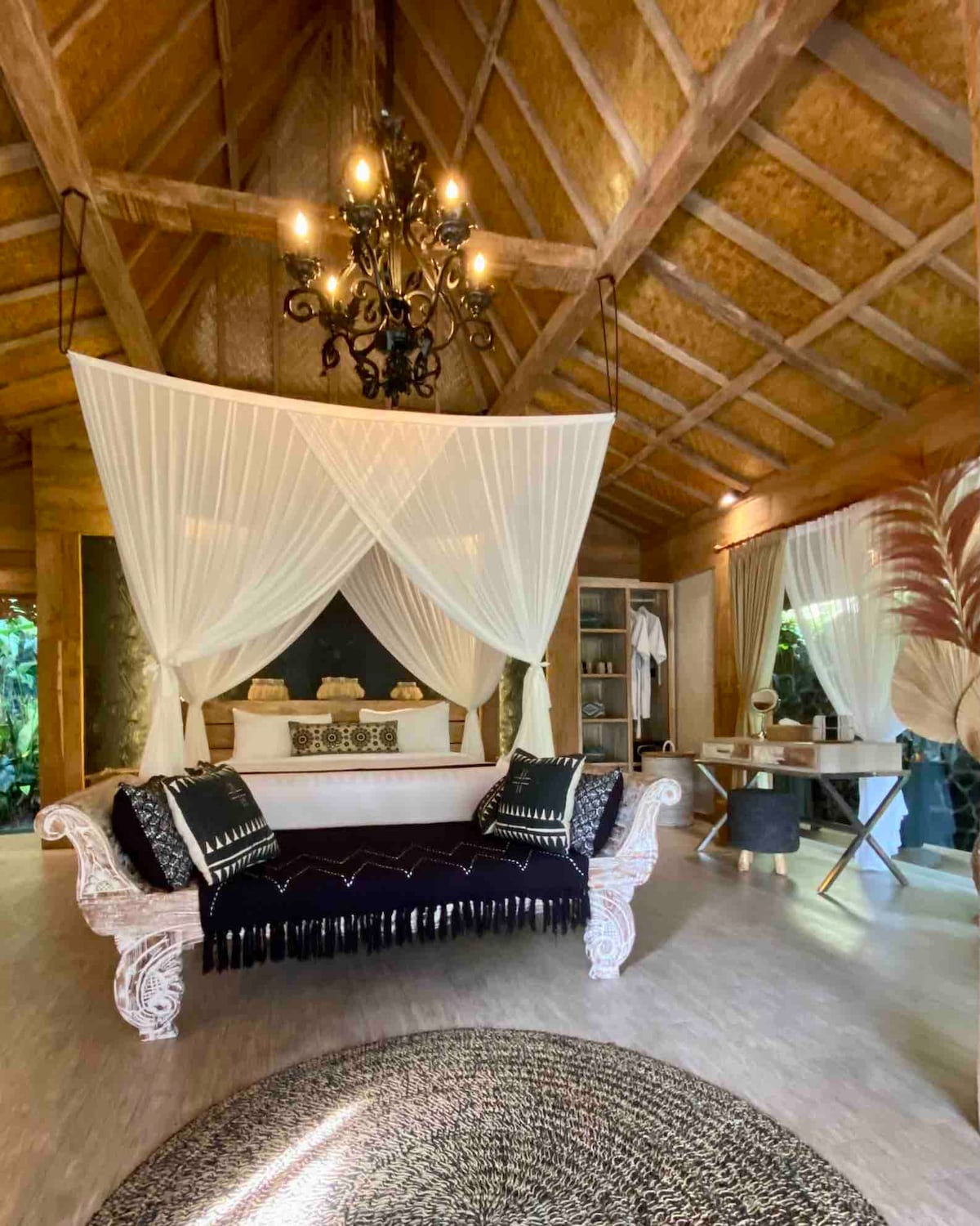 Jungle Joglo main room 