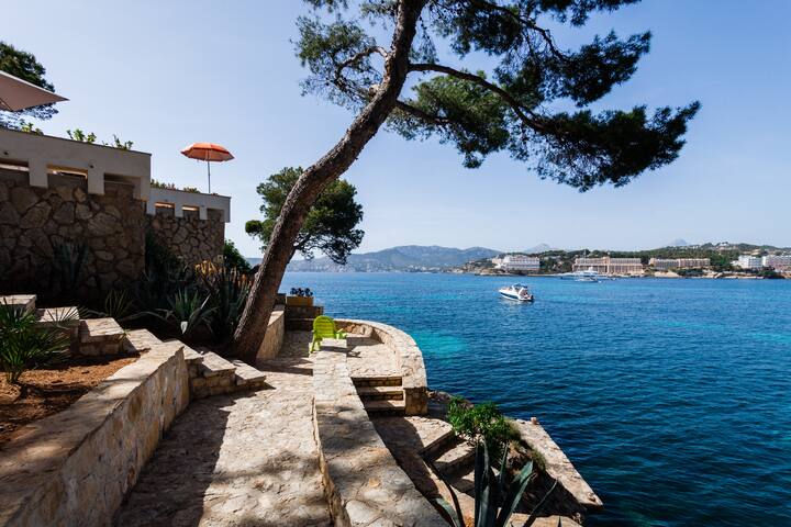 Luxurious Villa on the Sea gallery image 4