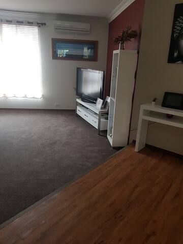 Open plan large house gallery image 4