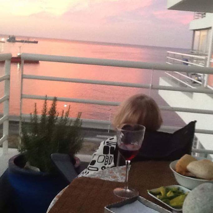 Linda vista al mar para sentarse a disfrutar la puesta de sol