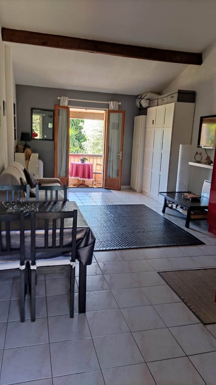 Studio 30² Proche De La Plage - Var