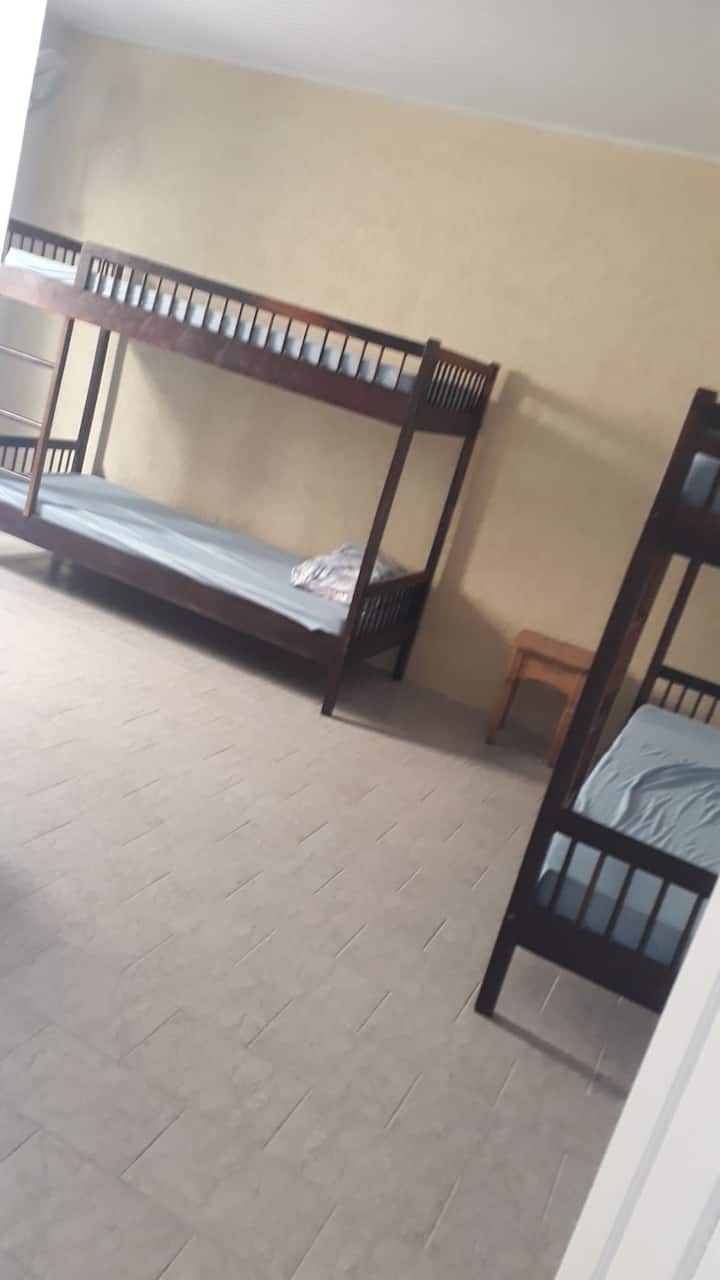 غرفة النوم 2