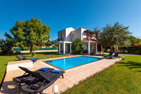 Aphrodite Classic Villa