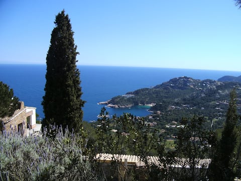 Top performing Airbnb: Charming apartment with seaview HUTG-27103 in Begur