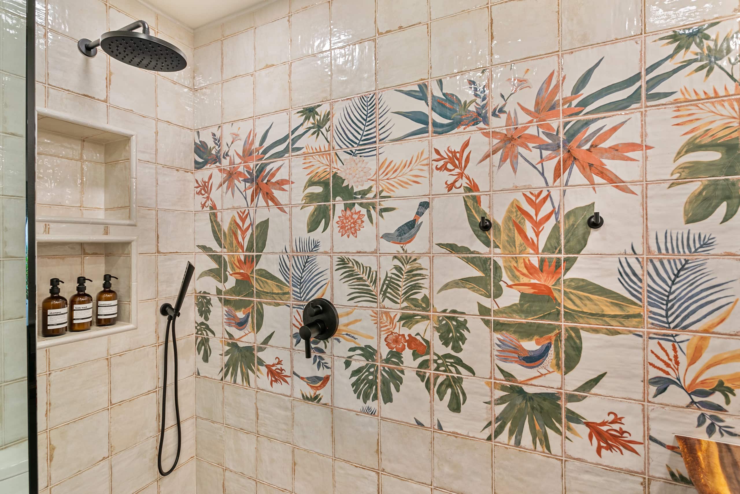 Condo in Kihei · ★4.93 · 1 bedroom · 2 beds · 2 baths - Image 17