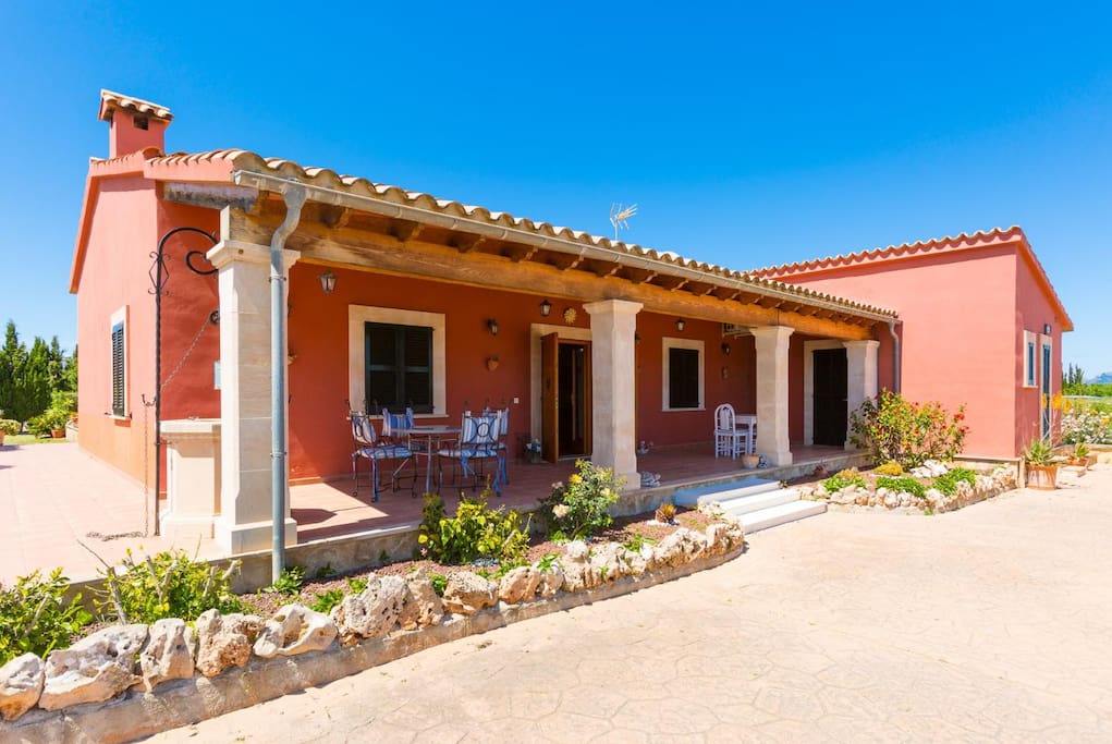 Front terrace area
