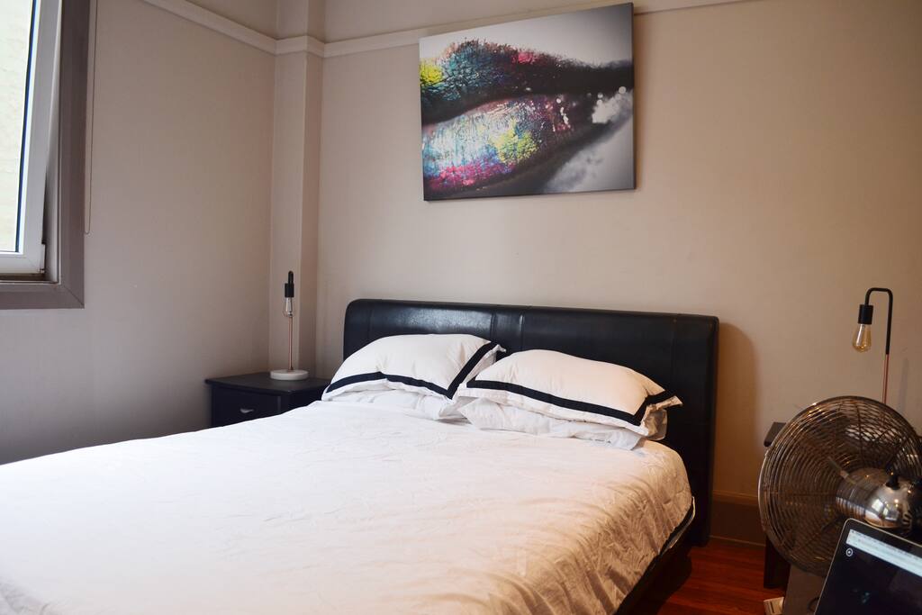 Queen bed, with room fan and TV with HDMI connection.