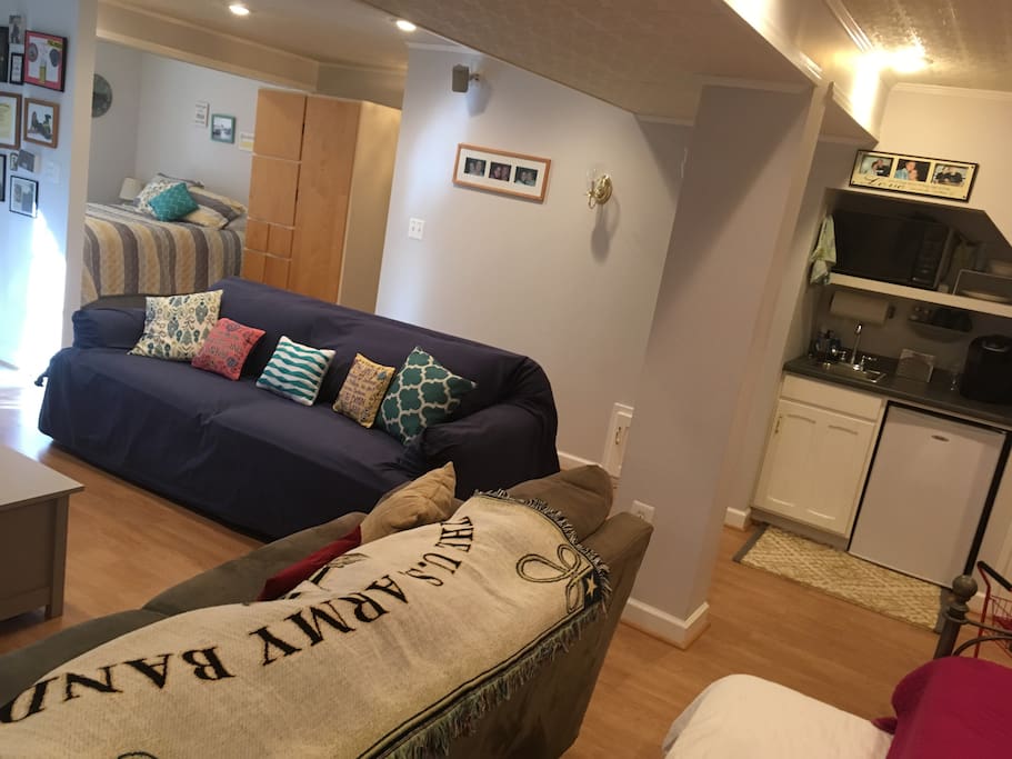 Living space with kitchenette