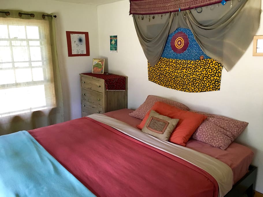 King Bed, Close to Bathroom - Quietest Room in House.