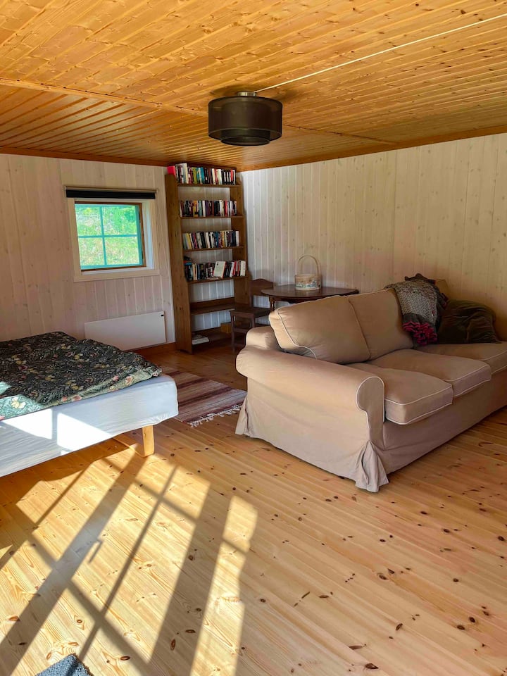 Sofa u spavaćoj sobi 2 „male seoske kućice”