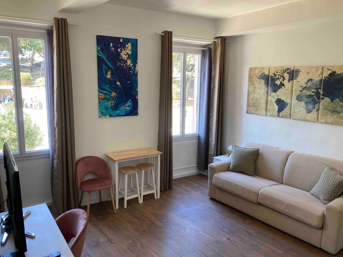 Proprietà Airbnb di successo: Collioure, charming studio in the Faubourg. a Collioure