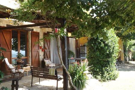 Airbnb: top 20 compignano villa and bungalow rentals airbnb ... Camino disegno Frances