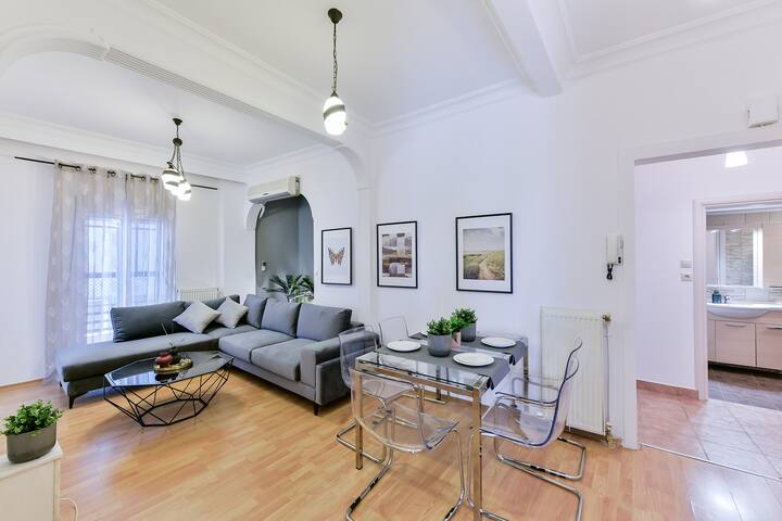 Porto Sea View Apartments- Mitropoleos gallery image 2