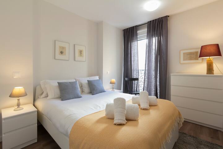 Amplia/moderna vivienda en el corazón de Madrid 3 gallery image 4