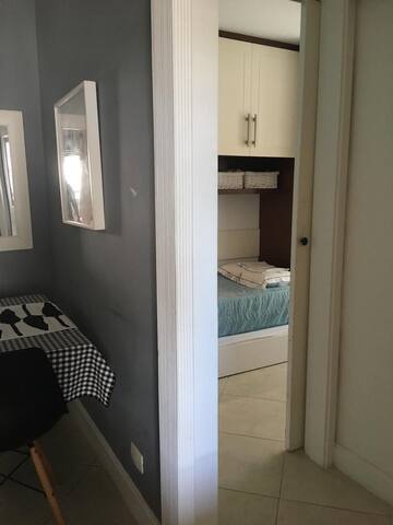 Apto charmoso perto da Praia da Barra! gallery image 5