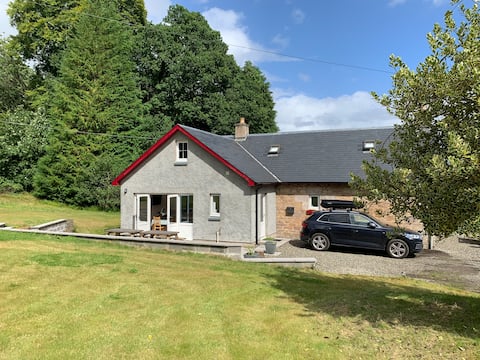 3 bedroom cottage in peaceful & stunning location