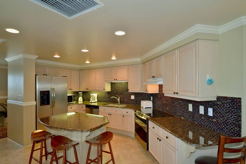 Fully Equipped Kitchen with S