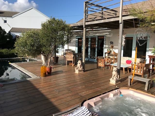 Into The Wild rustic little beach house & cottage