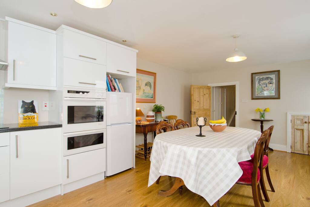 Fully equipped, modern kitchen