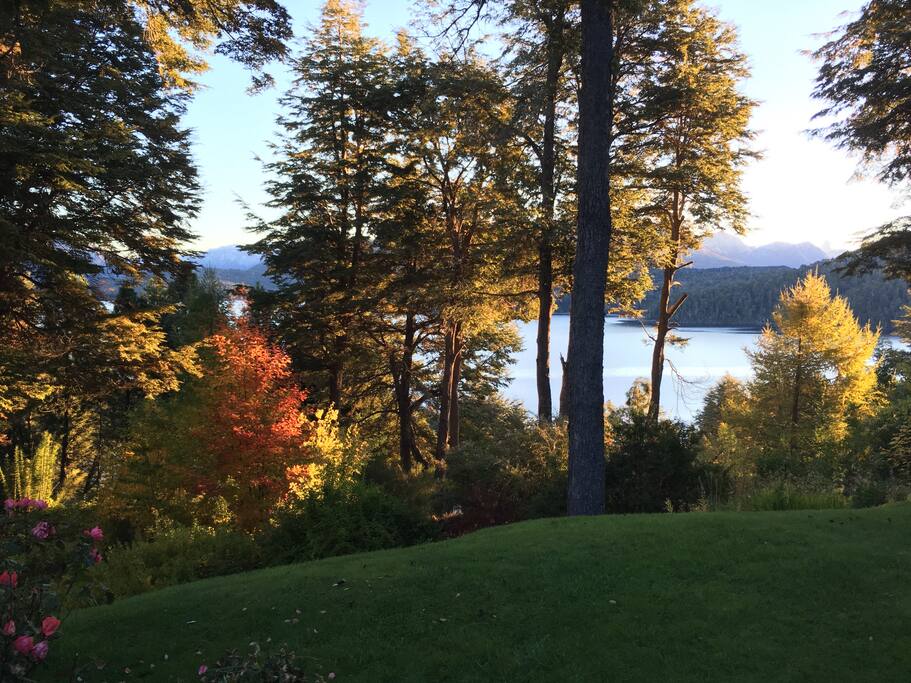 Vista al lago desde el deck