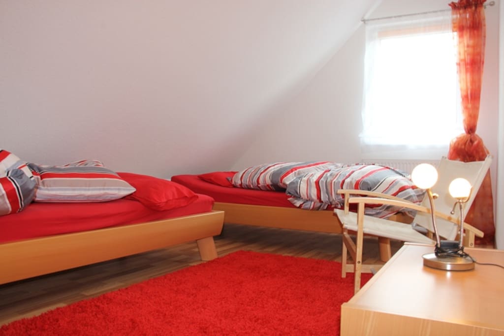 Schlafzimmer 2 von 2