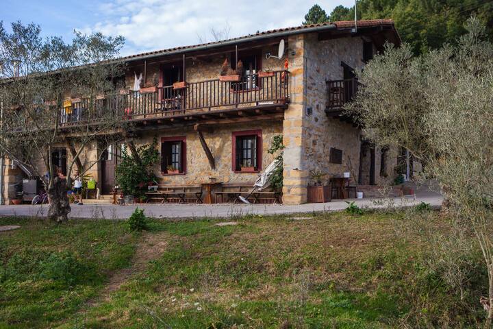 Alojamiento del siglo XVI privado para grupos gallery image 4