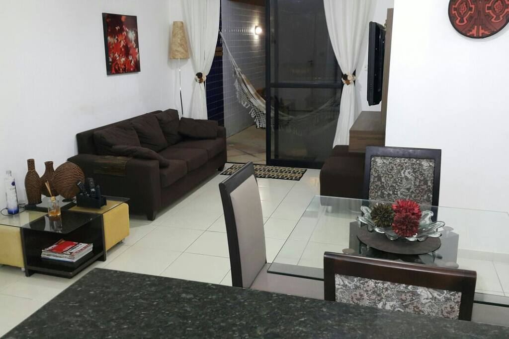 Sala vista da cozinha